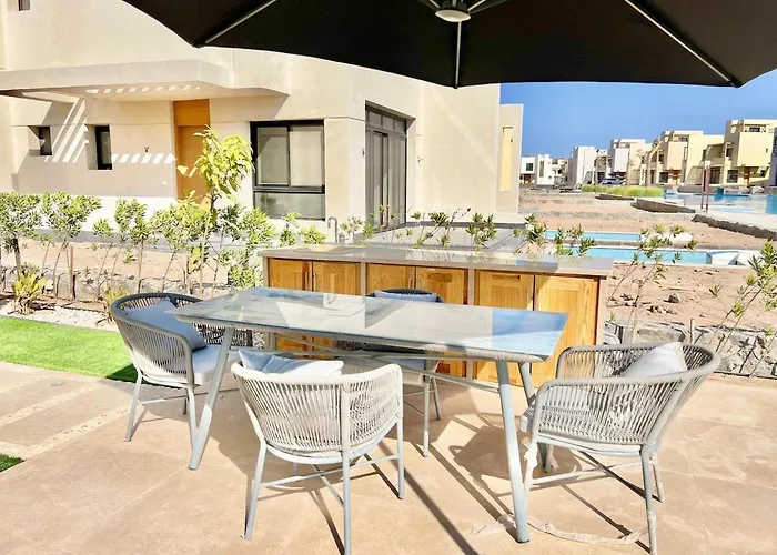 Luxury With Private Pool Oasis * Gurdaka