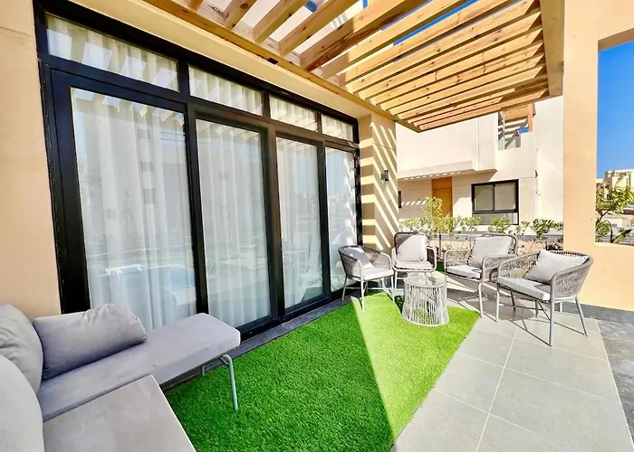 Luxury With Private Pool Oasis Villa Gurdaka